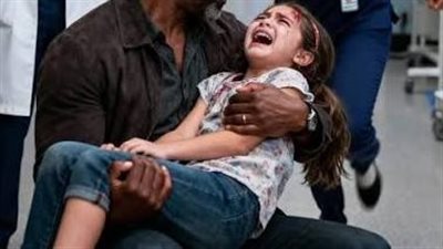 أحضرت فتاة في الثانية عشرة من عمرها إلى المستشفى وقد بدا بطنها كبيرا بشكل غير طبيعي