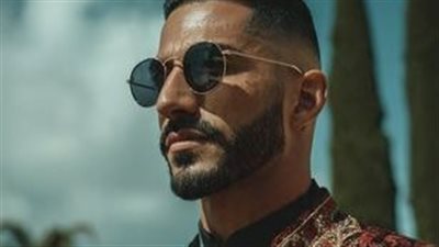 طالبةُ تمريضٍ خجولة فوّتت امتحانًا لمساعدة غريبة — وفي اليوم التالي، جاء مديرٌ تنفيذيٌّ يبحث عنها