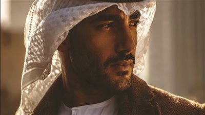 خمسة توائم… وأب مكسور… وفتاة أعادت لهم معنى الأسرة
