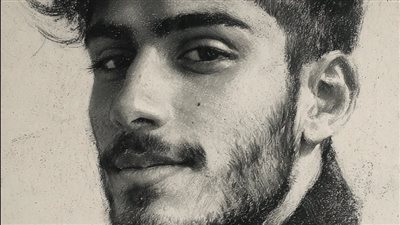 تم تسليم فتاة ممتلئة الجسد إلى مزارع فقير